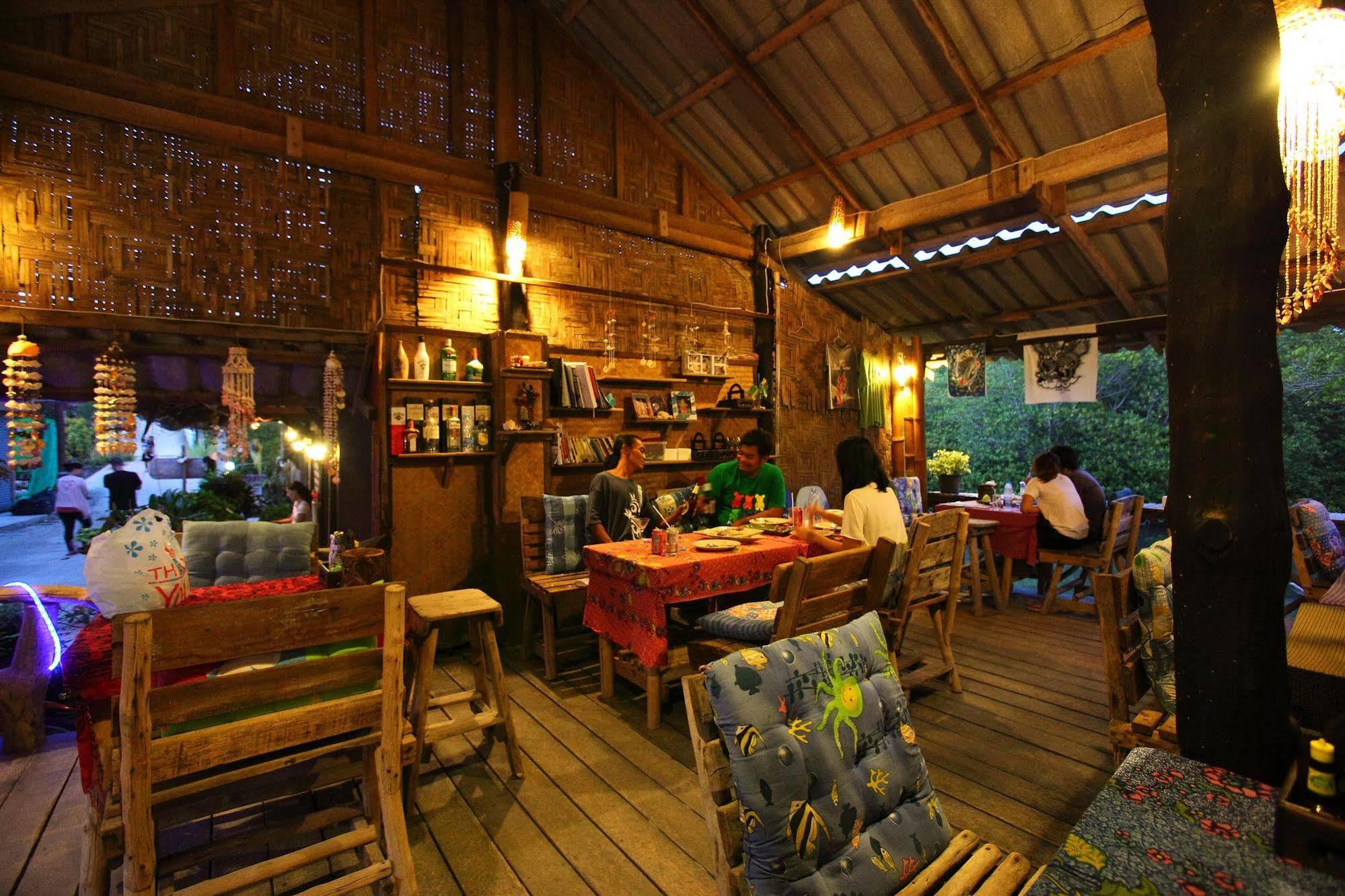 Pp Red Tuna Hut Phi Phi Islands Esterno foto