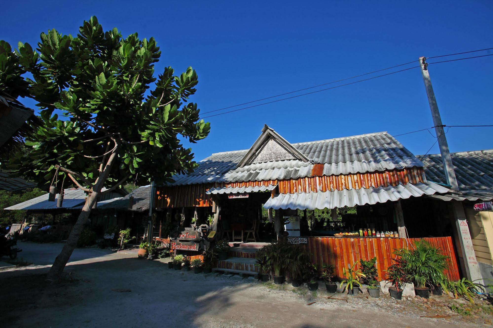 Pp Red Tuna Hut Phi Phi Islands Esterno foto