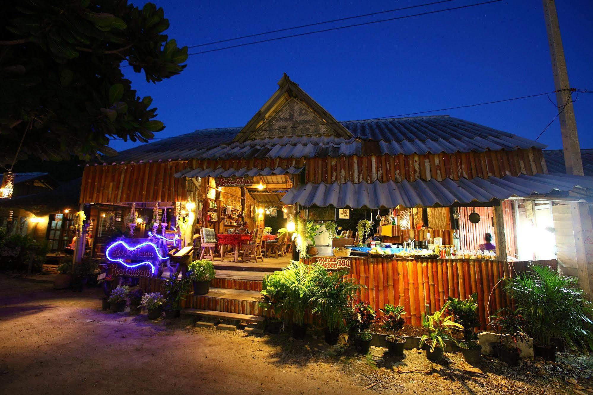 Pp Red Tuna Hut Phi Phi Islands Esterno foto